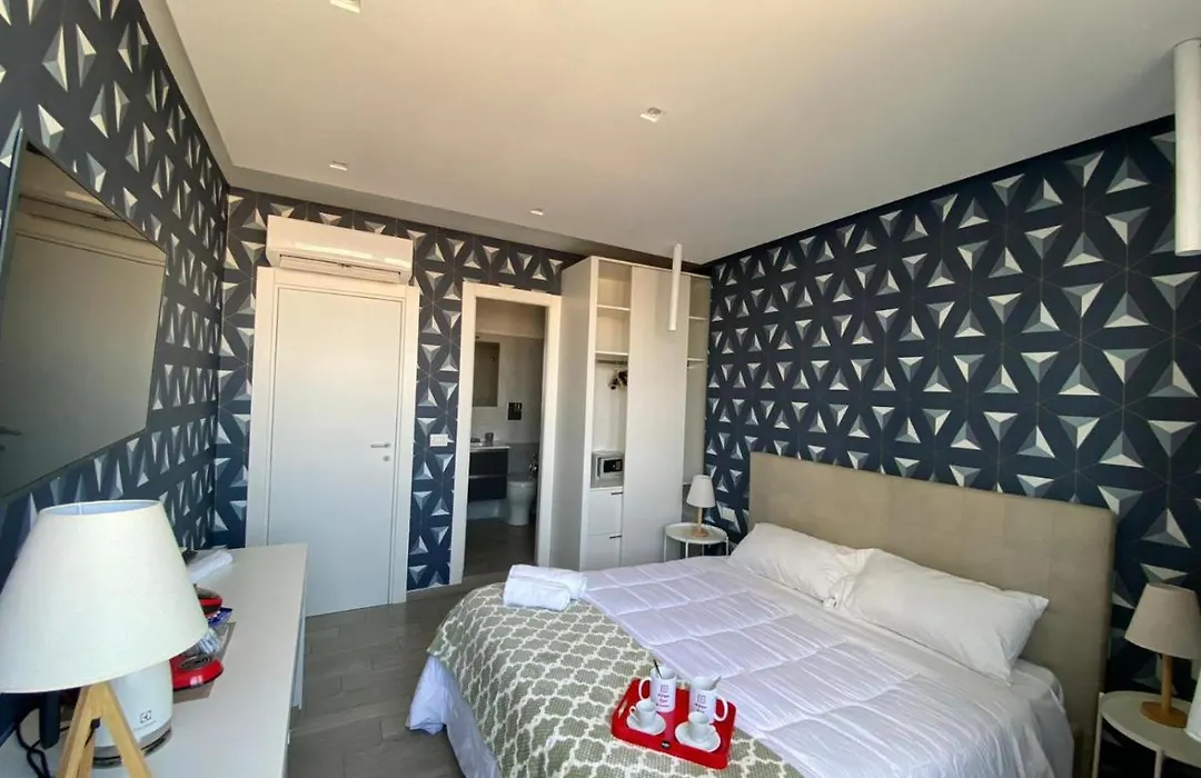 2B Fifteen Floor Suite Napoli-1